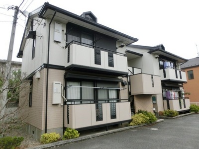 Building appearance. Situated in a quiet, residential area