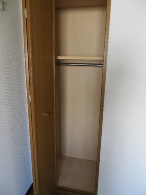 Receipt. Western 5.1 Pledge of side storage