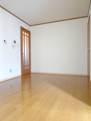 Living and room. It is a photograph of the inversion angle room of the same type ☆