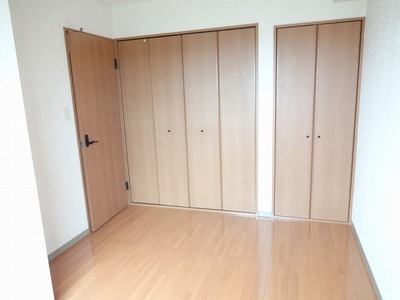 Living and room. Western-style with a large closet there.