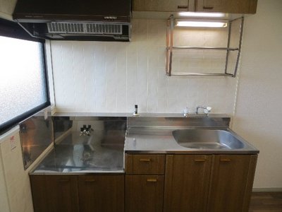 Kitchen. Stove should be installed