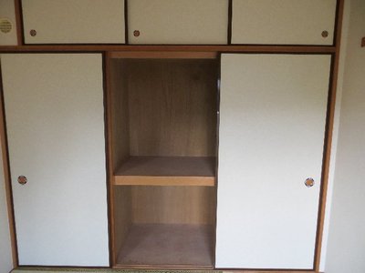 Receipt. Spacious storage space in the Japanese-style