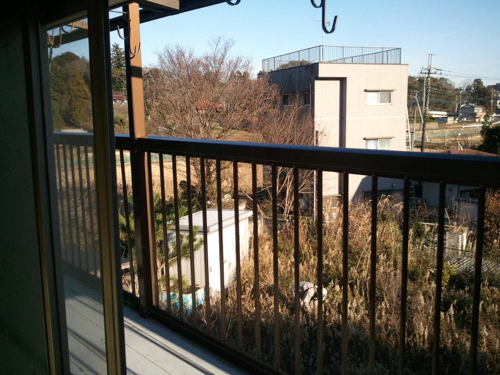 View photos from the local. View from the site (December 2011) shooting