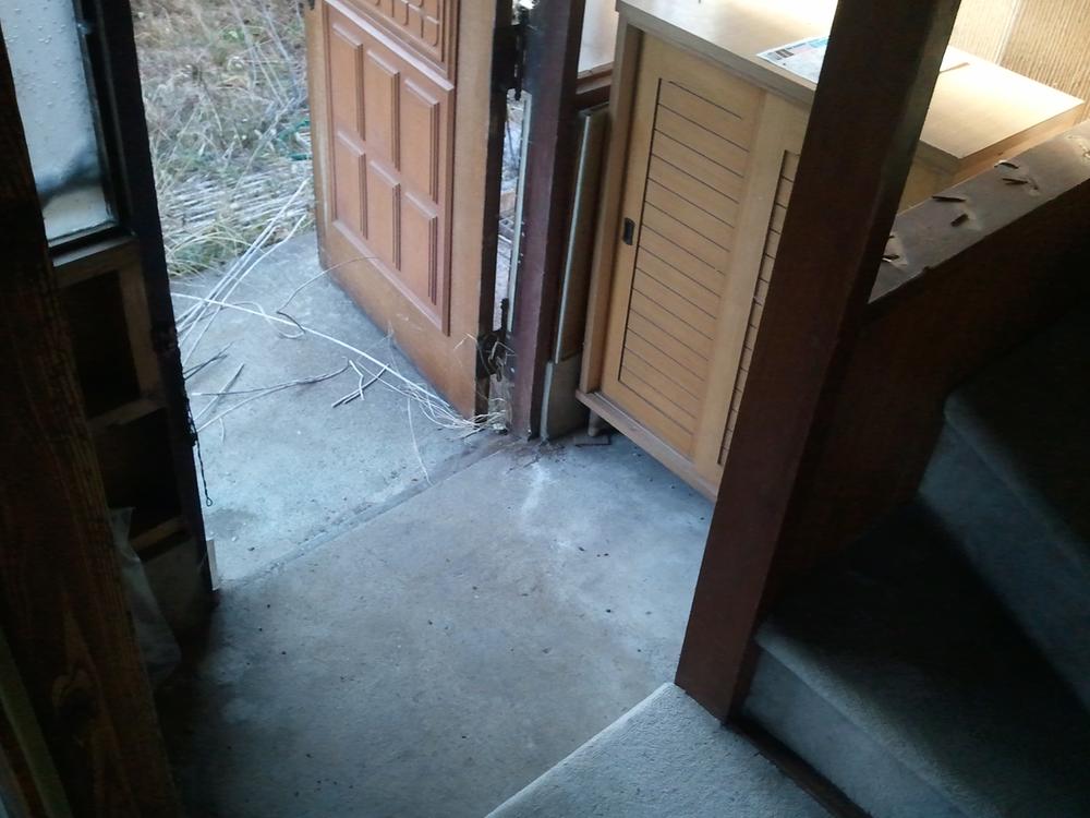 Other local. Entrance of Furuya