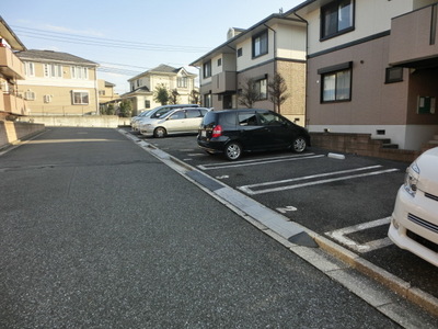 Parking lot. It is on-site parking.