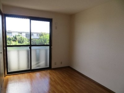 Living and room. 6 Pledge of Western-style