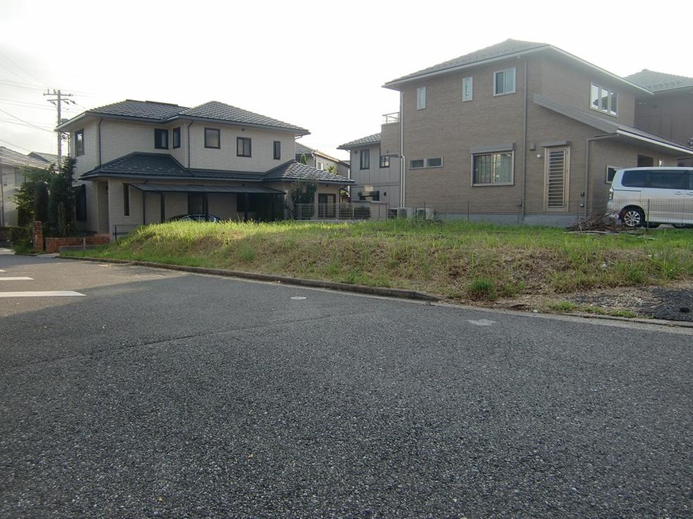 Local photos, including front road. Local (September 2013) Shooting