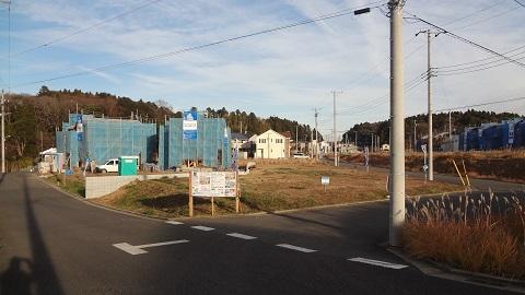 Local photos, including front road. Local (12 May 2013) Shooting