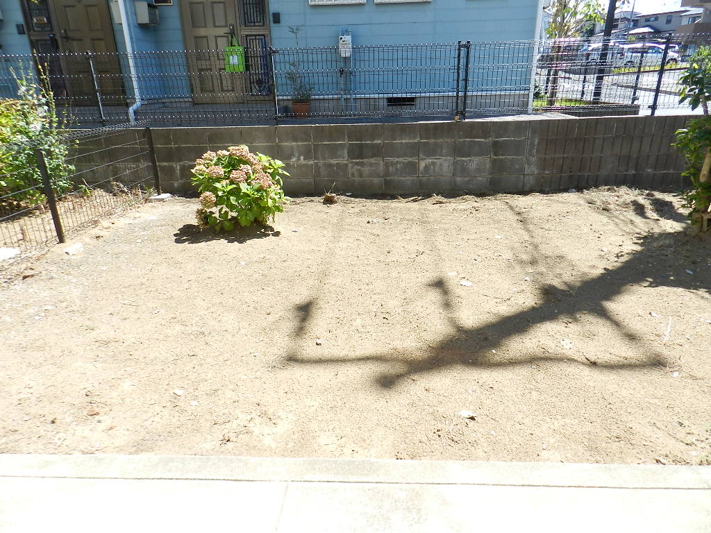 Garden. ※ It is a photograph of the same type of room