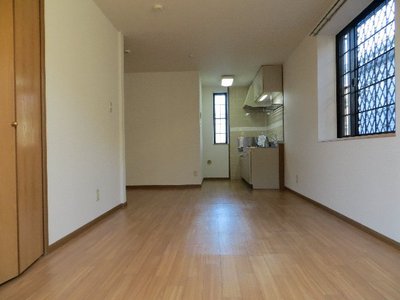 Living and room. Spacious LDK 12 Pledge