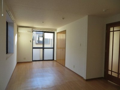 Living and room. Spacious LDK 12 Pledge