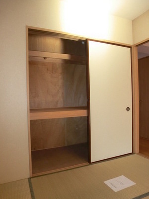 Receipt. Storage is abundant closet