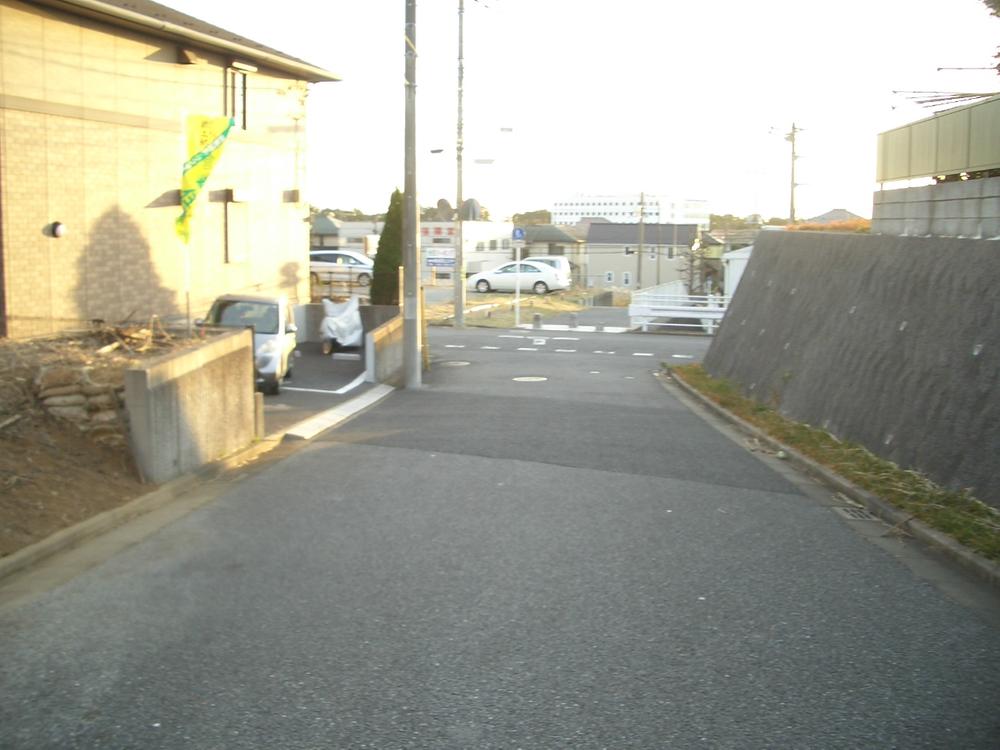 Local photos, including front road. Local (12 May 2013) Shooting