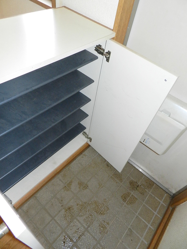 Entrance.  ※ Renovation before