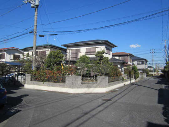 Local land photo. Southeast ・ Southwest corner lot, Sunny location location. 