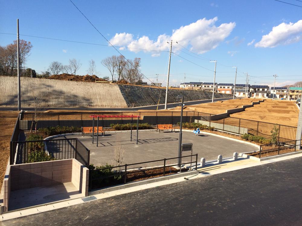 View photos from the local. View from the site (December 2013) Shooting