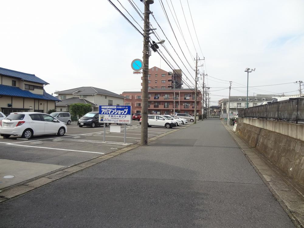 Local photos, including front road. Local (11 May 2013) Shooting