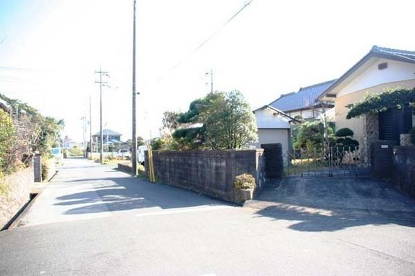 Local photos, including front road