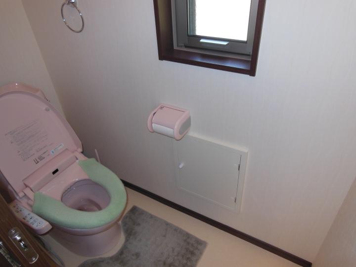 Toilet. Second floor toilet
