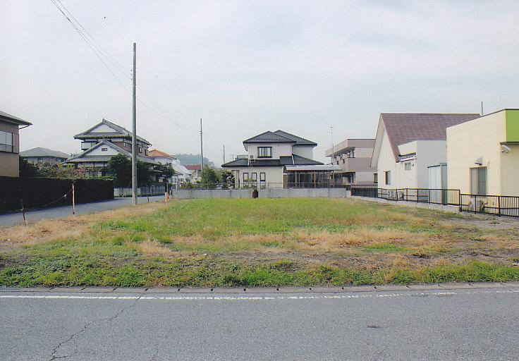 Local land photo. Completed construction on land 144 square meters