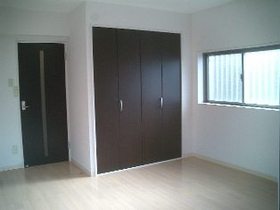 Living and room. ☆ It is a popular corner room ☆