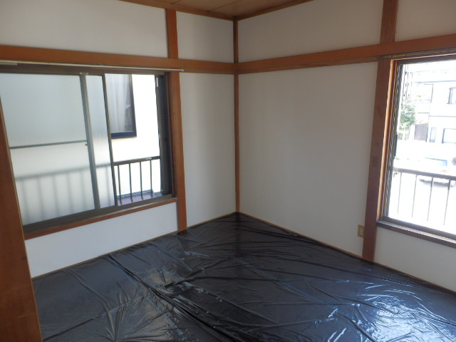 Living and room. Of course, the indoor washing machine Storage 1