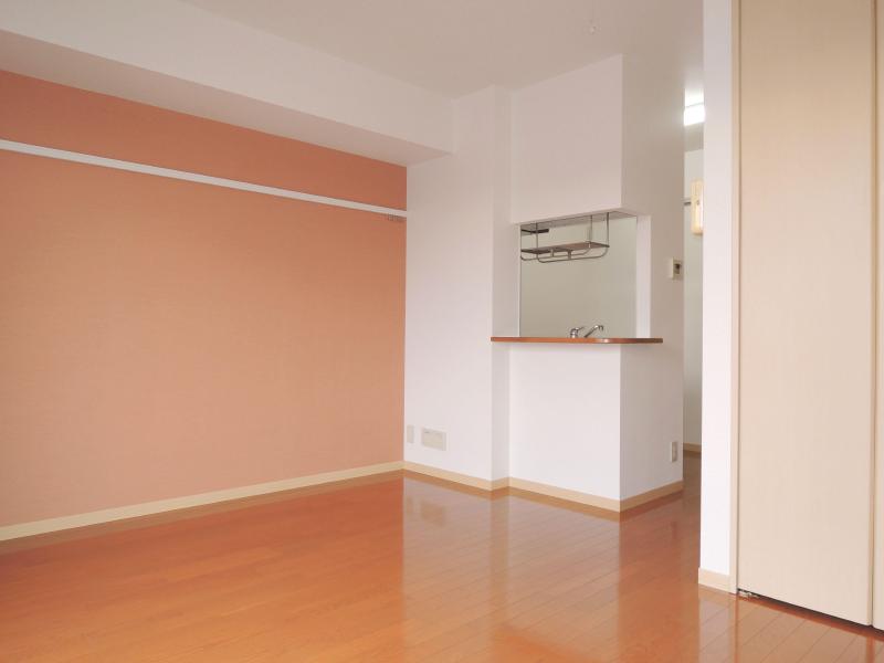 Living and room. Stylish rooms, Rarapo be right there