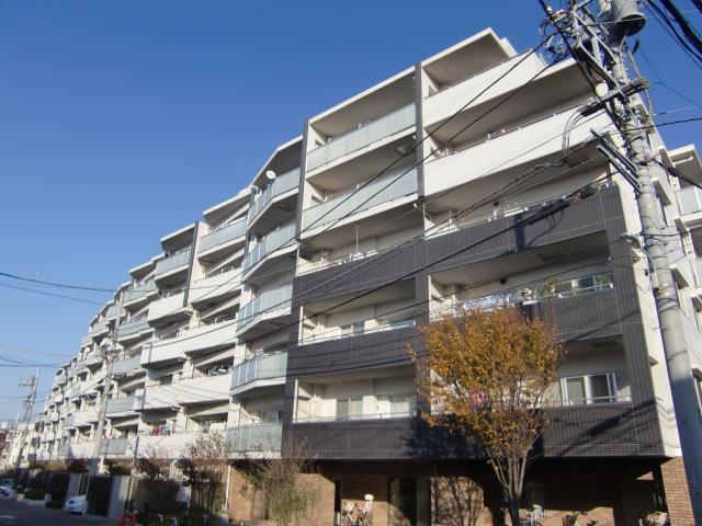 Local appearance photo. Local (11 May 2013) Shooting