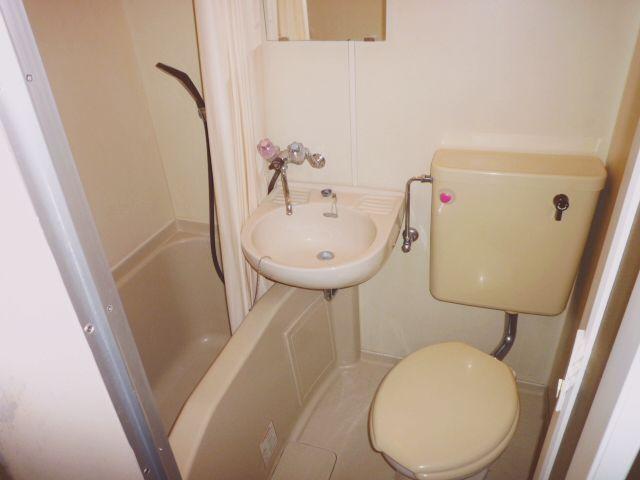 Bath. Bathing of the 3-point unit