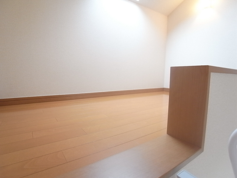 Other room space. It is put the luggage in loft
