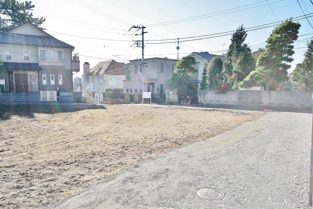 View photos from the local. Local (11 May 2013) Shooting