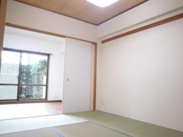 Non-living room. Is a Japanese-style room