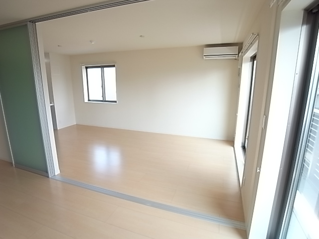 Other. Corner room Western-style.