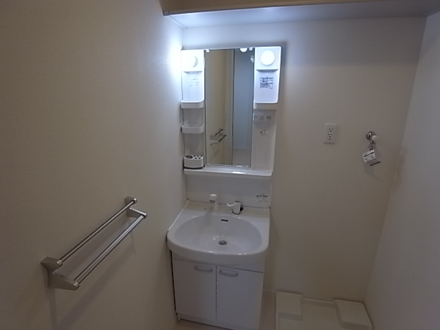 Other. There and happy shampoo dresser equipped.