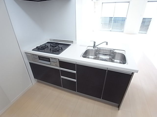 Kitchen. 3-neck is a system kitchen grill with.