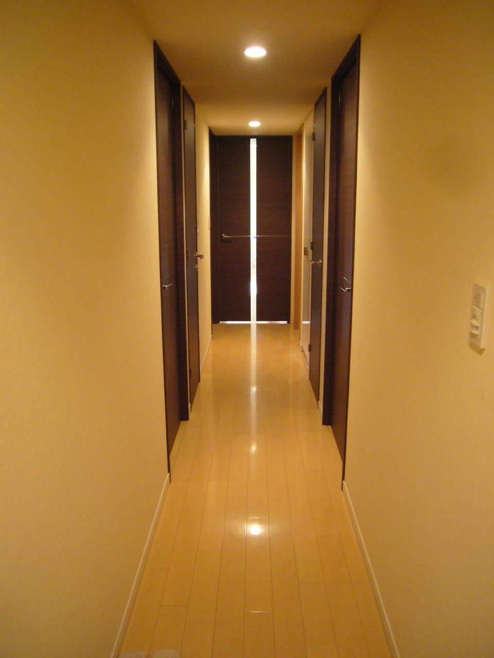 Entrance. ◆ Corridor (January 2014) Shooting