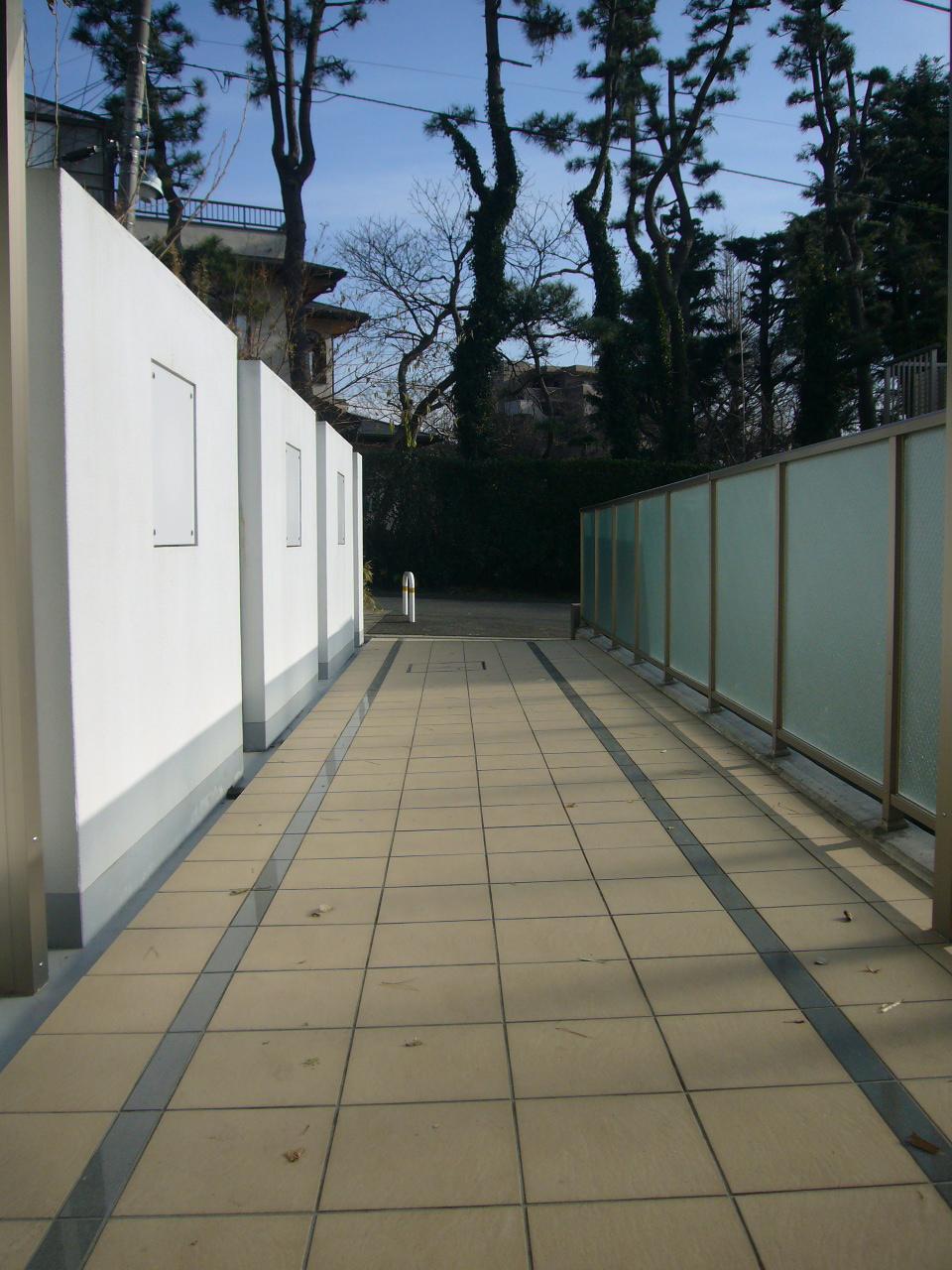 Entrance. ◆ Sub Entrance (January 2014) Shooting ・ Minedai Elementary School: 1 minute walk About 10m ・ Miyamoto Junior High School: 11 mins About 880m