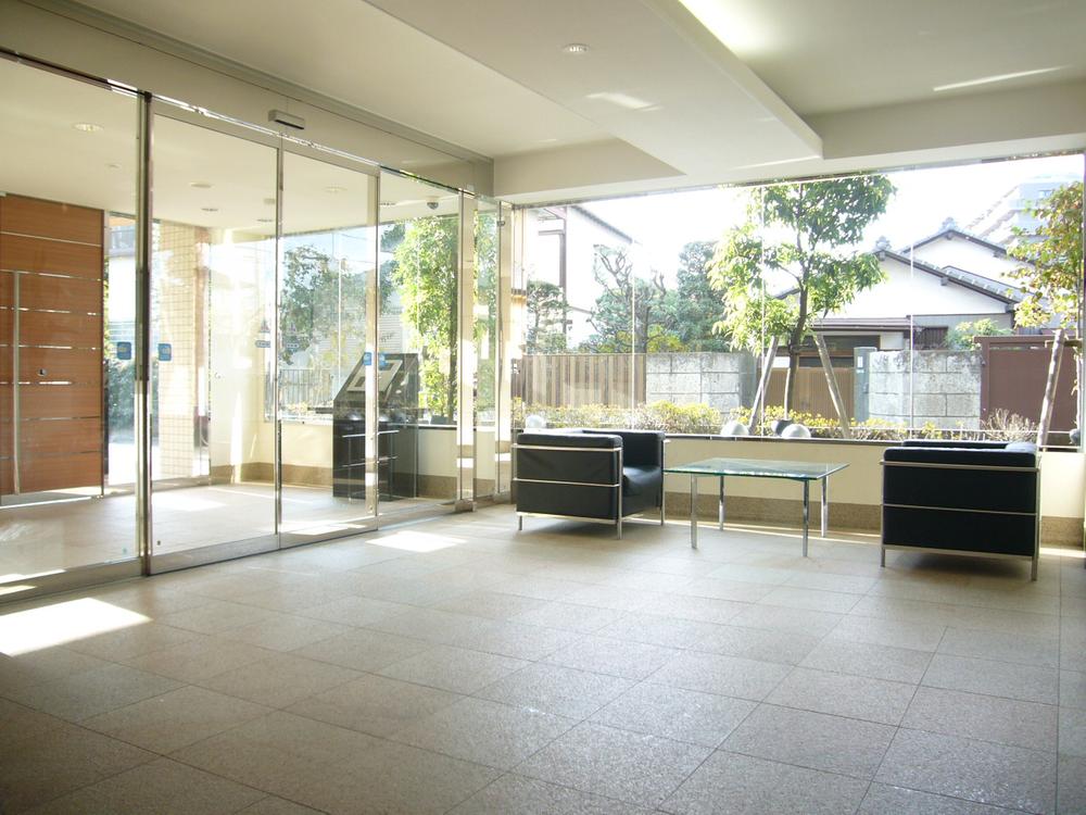 lobby. ◆ Entrance wind dividing room (January 2014) Shooting ・ Delivery Box! ・ Pet breeding Allowed (according to breeding bylaws)! ・ There pet foot washing place! ・ There pet riding together lights in elevator!