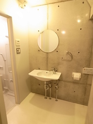 Washroom. Fashionable is a wash basin ☆