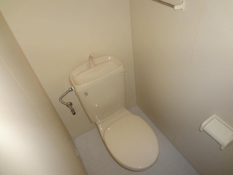 Toilet. Toilet There is also a feeling of cleanliness