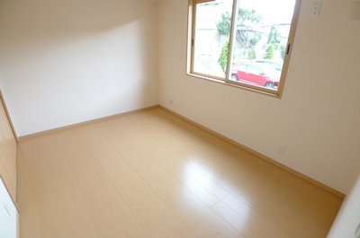 Living and room. Western-style 6 Pledge (south side)