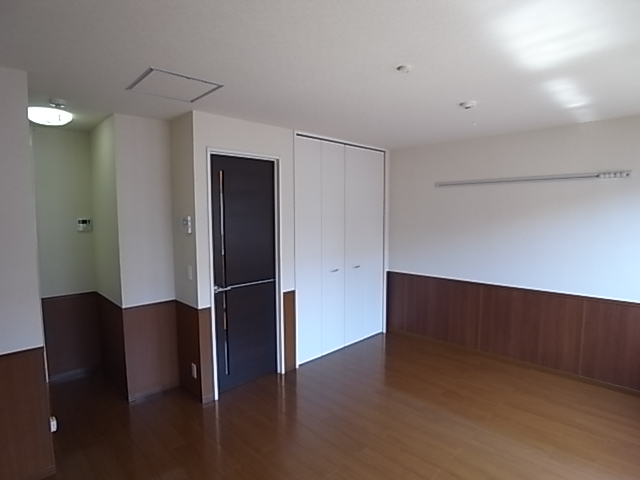 Other room space. 10 Pledge is wide