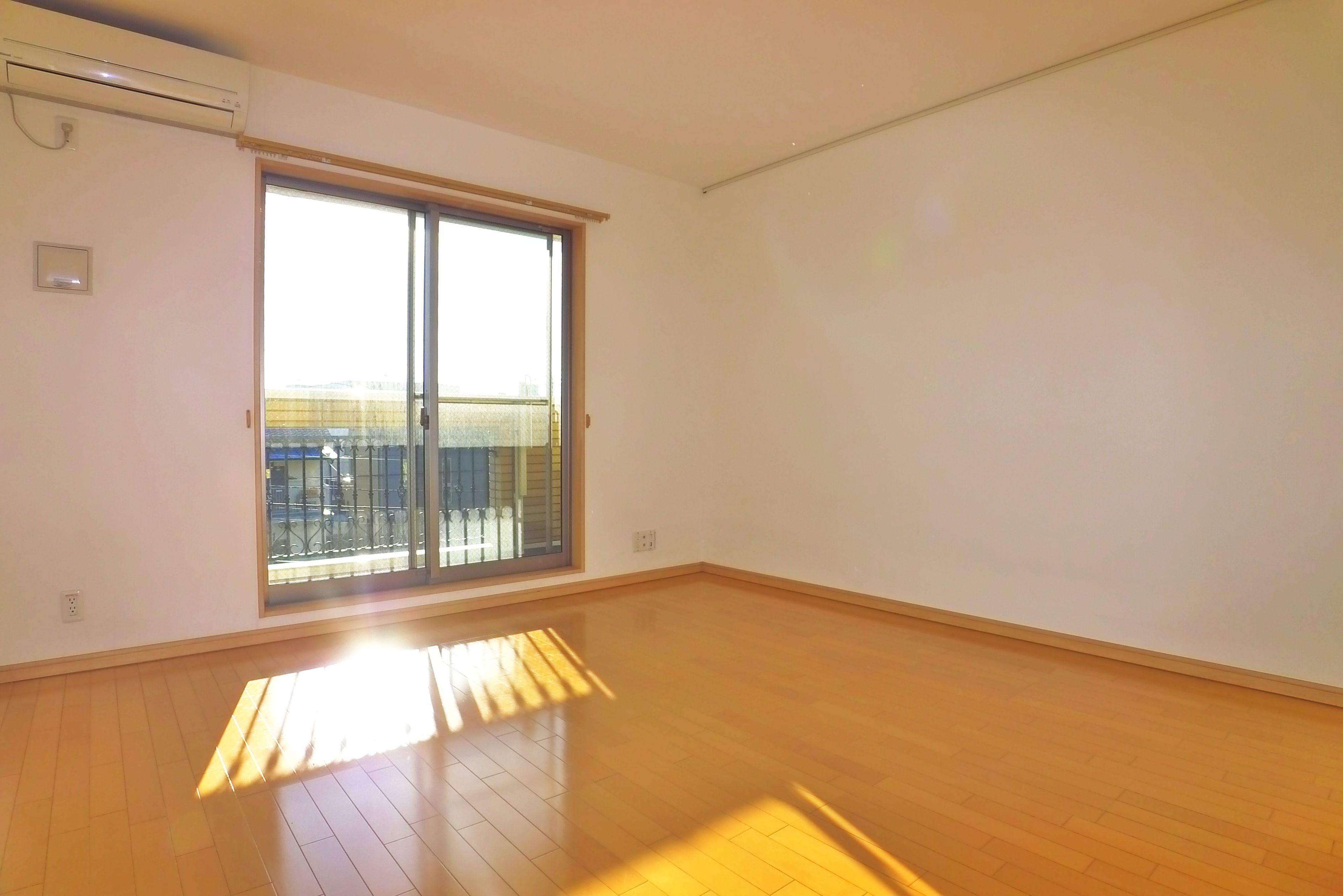 Living and room. Able If brokerage commissions 0.525-month