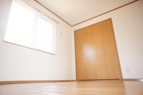 Living and room. It can also be used as a bedroom!