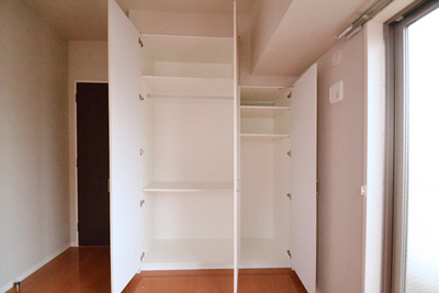 Receipt. Room clean, housed plenty