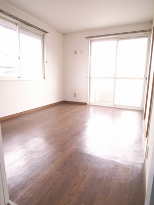 Living and room.  ☆ Indoor bright rooms ☆ 