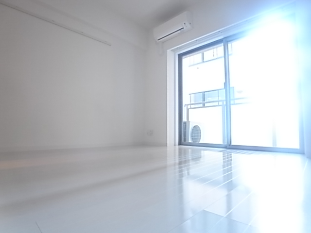 Other room space. Bright sunshine plenty