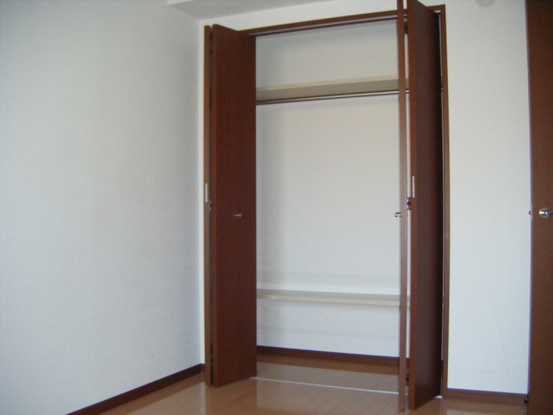 Receipt. Storage lot