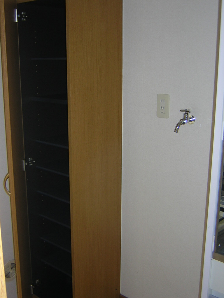 Receipt. With cupboard!