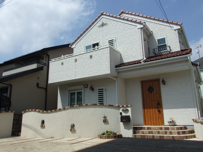 Building plan example (exterior photos). Building plan example